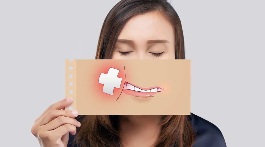 Ascesso dentale: cause, sintomi e rimedi.
