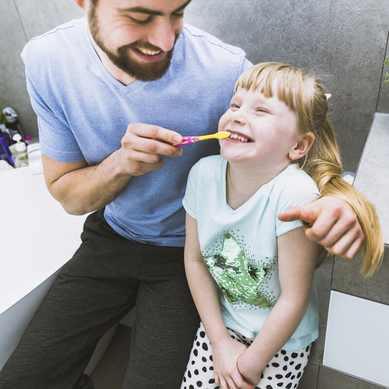 Studio Dentistico Oriolo | Ostia Lido | Fluoro e Fluorosi Dentale | Lavare i Denti ai Bambini