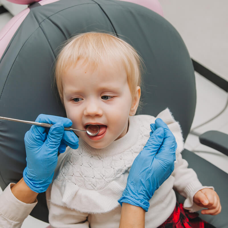 Studio Dentistico Oriolo | Pedodonzia| Lido di Ostia | A che Età Far Fare la Prima Visita Dentistica ai Bambini e Perché | Prima Infanzia